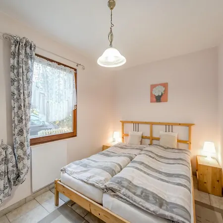 Casa de Férias Gartenbungalow In *