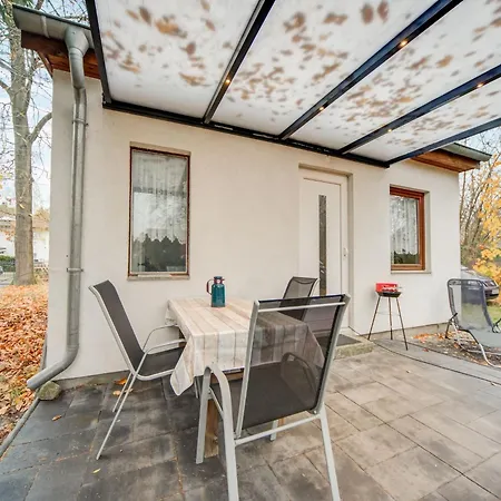 Casa de Férias Gartenbungalow In *